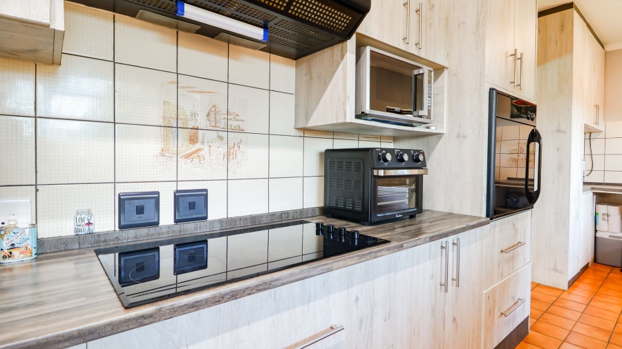 4 Bedroom Property for Sale in Sedgefield Central Western Cape